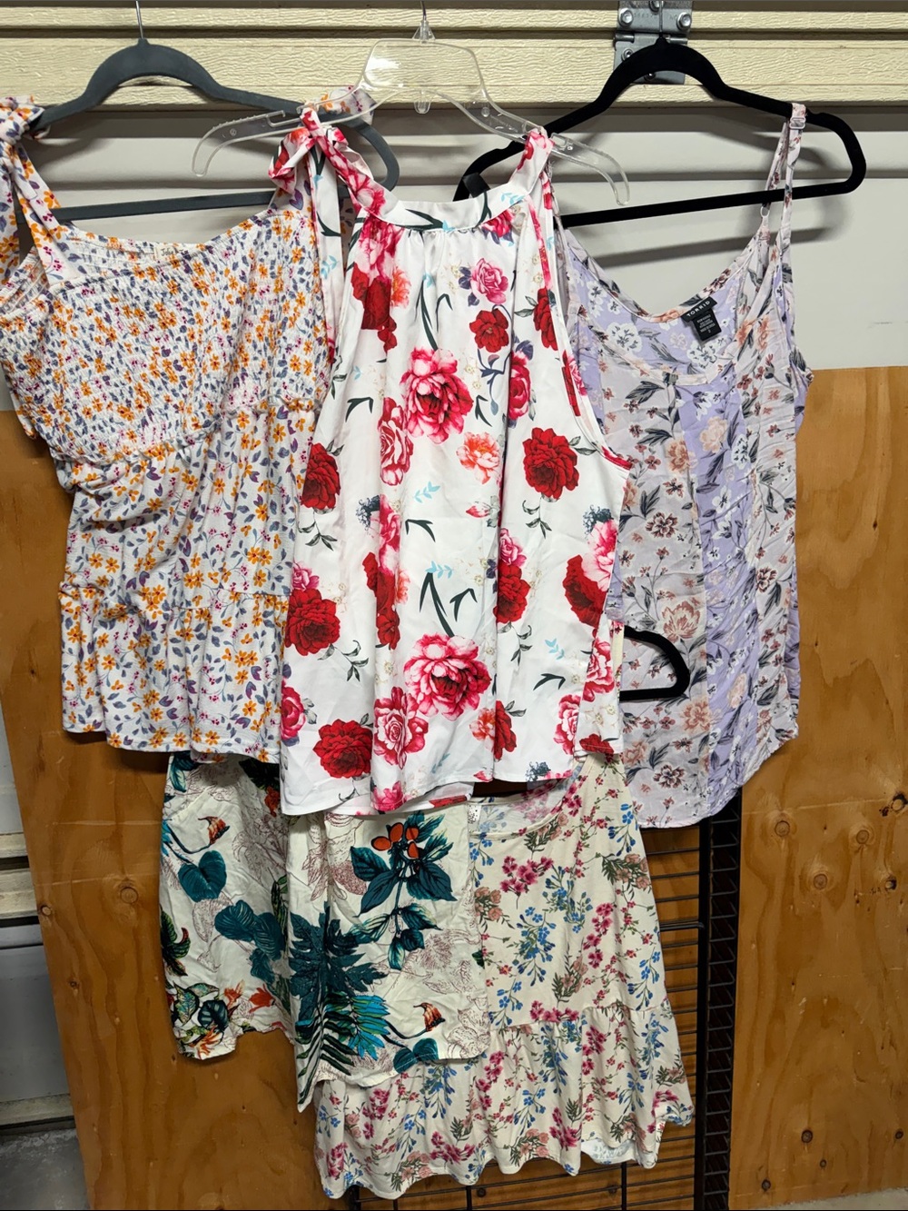Bundle of 5 Floral Tank Tops - torrid and other size 2XL